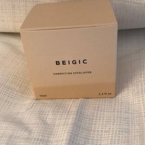 Beigic Correcting exfoliators 2.3 fluid ounces